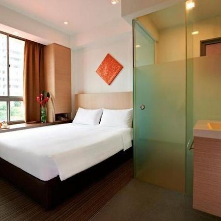 Reddoorz Premium @ Balestier Hotel Singapore Exterior photo