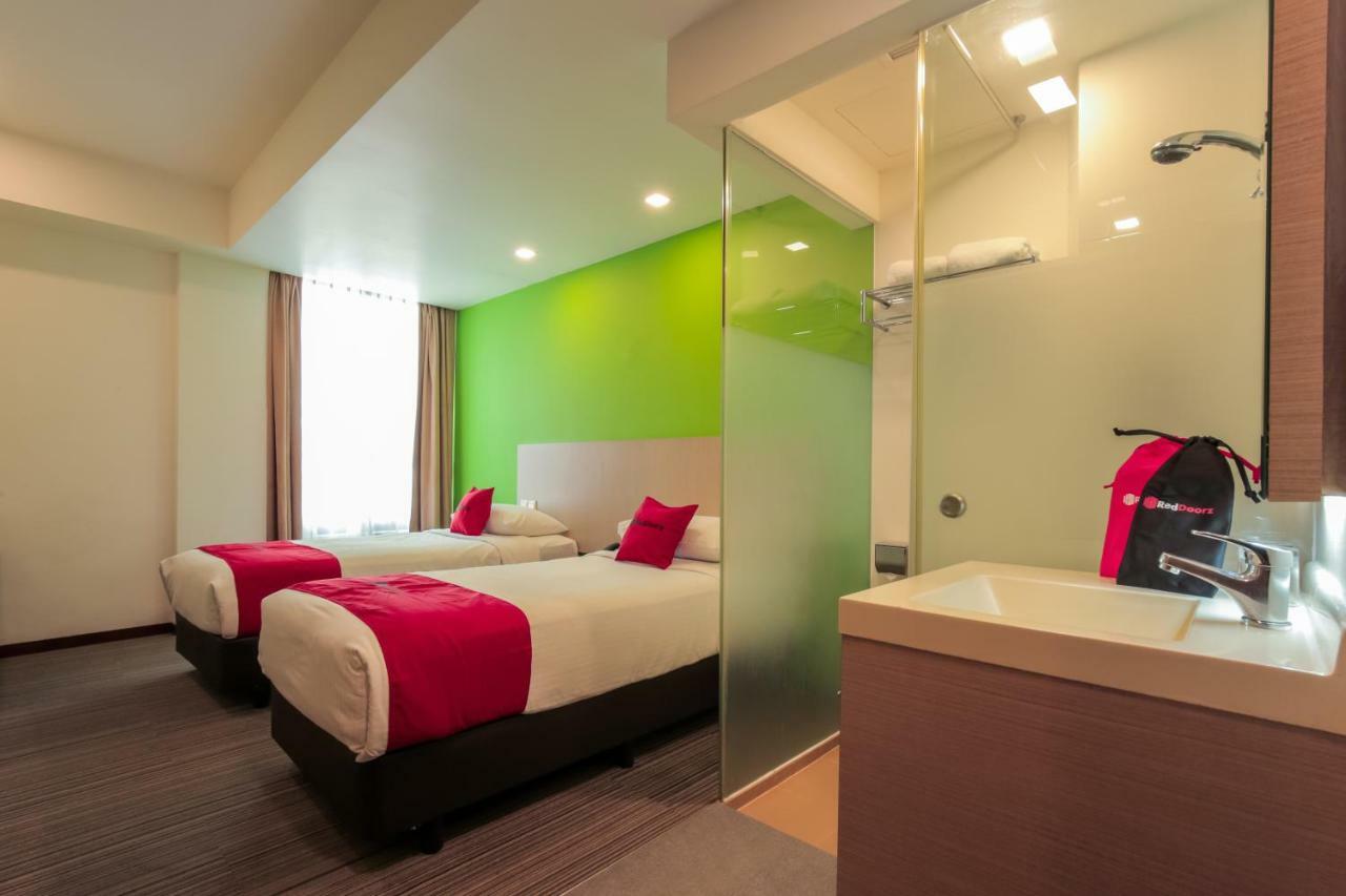 Reddoorz Premium @ Balestier Hotel Singapore Room photo